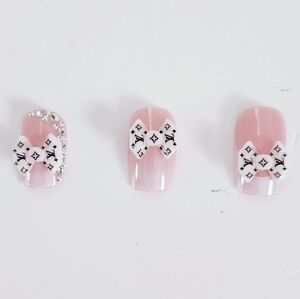 Luxury Nail Charms Bow White